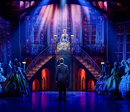 Cenicienta: Sus últimos bailes en la Gran Vía madrileña